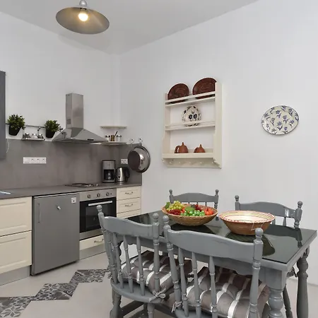 Vagia Calm House פארוס