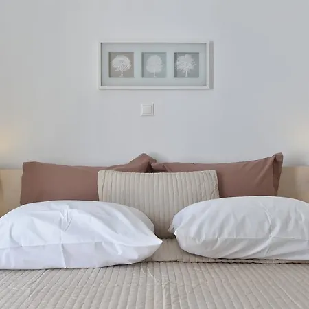 Vagia Calm House פארוס