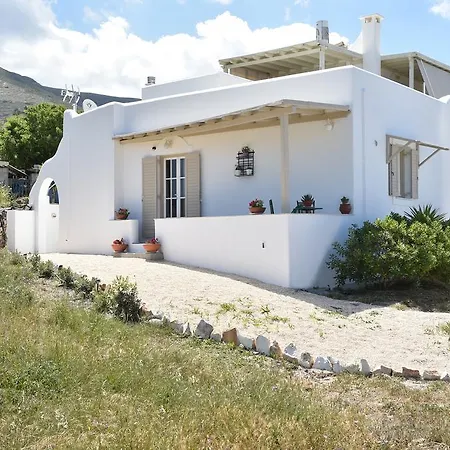 Vagia Calm House פארוס